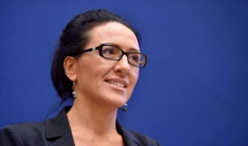 Senatrice-Valeria-Valente